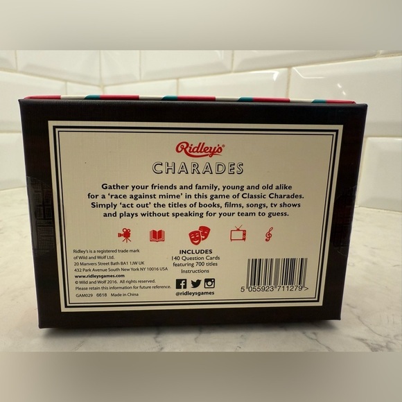 Ridley's Games Room Classic Charades 140 Question Cards Featuring 700 Titles - Picture 2 of 3